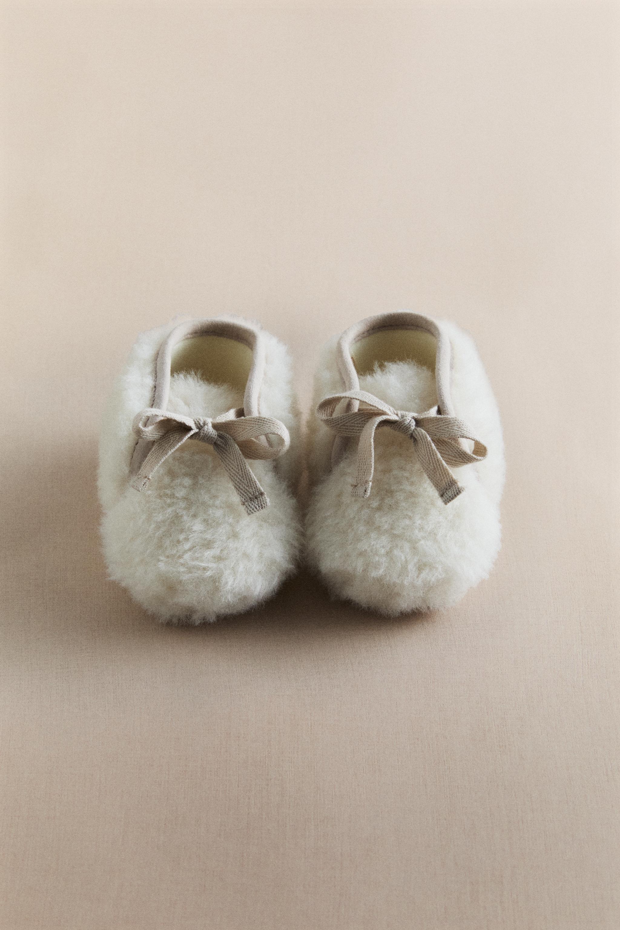 FAUX SHEARLING BOOTIES